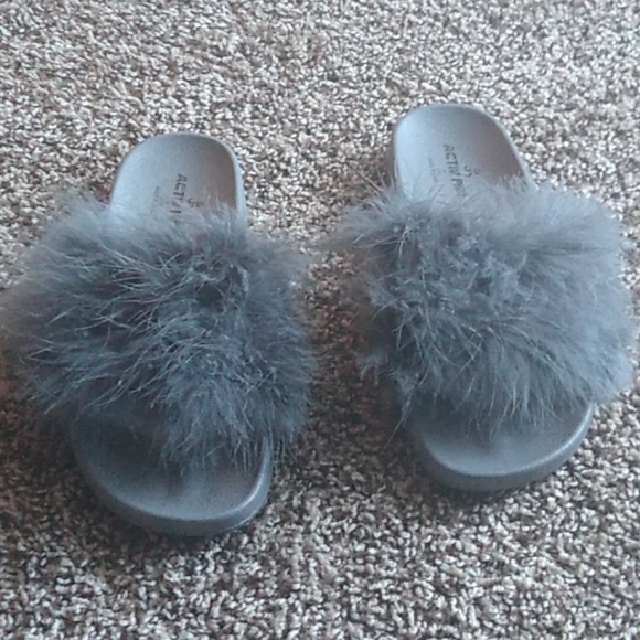 Feather Slides - Picture 4 of 6